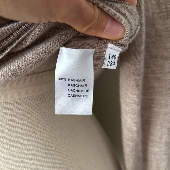 Blumarine 100% cashmere knit cardigan